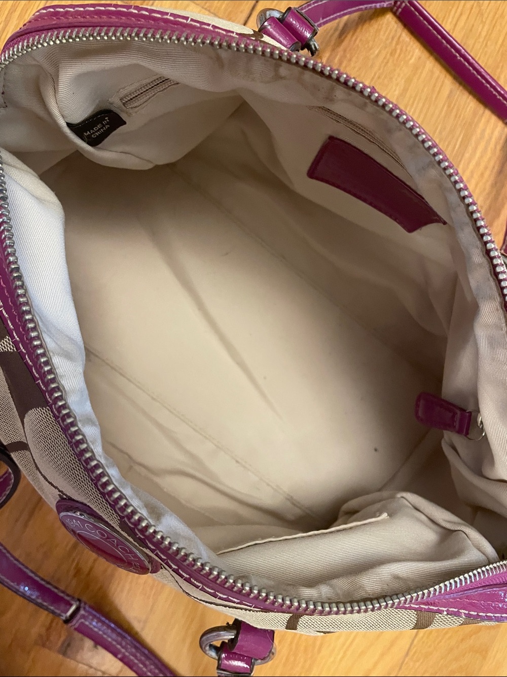 Vintage Coach Monogram Signature C Shoulder Bag. Magenta Pink /Tan. - Picture 12 of 16